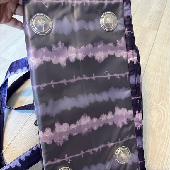 Lug Propeller 2 Overnight Bag-Shibori Purple - Picture 7 of 9